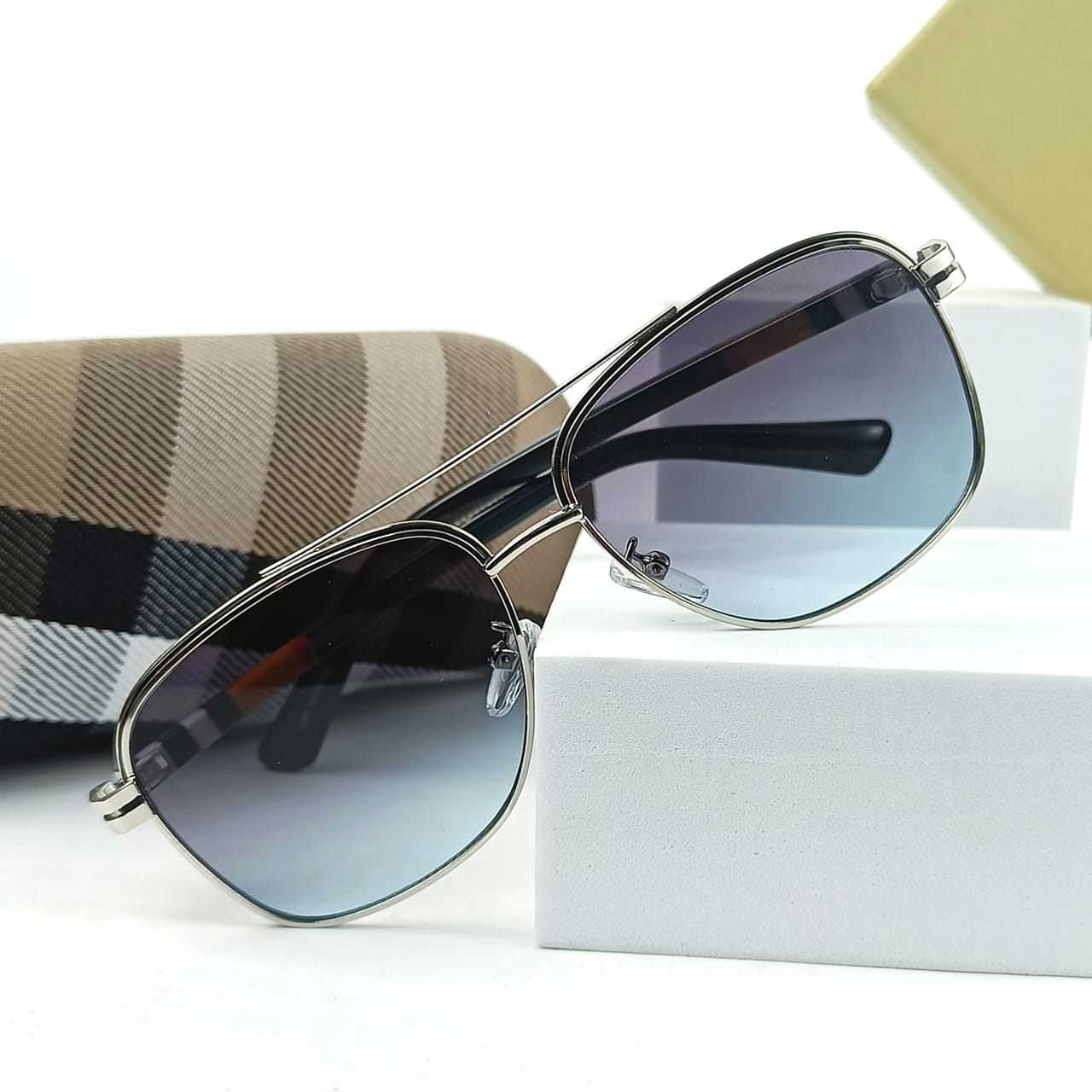 BURBERRY SUNGLASS – spexxkart