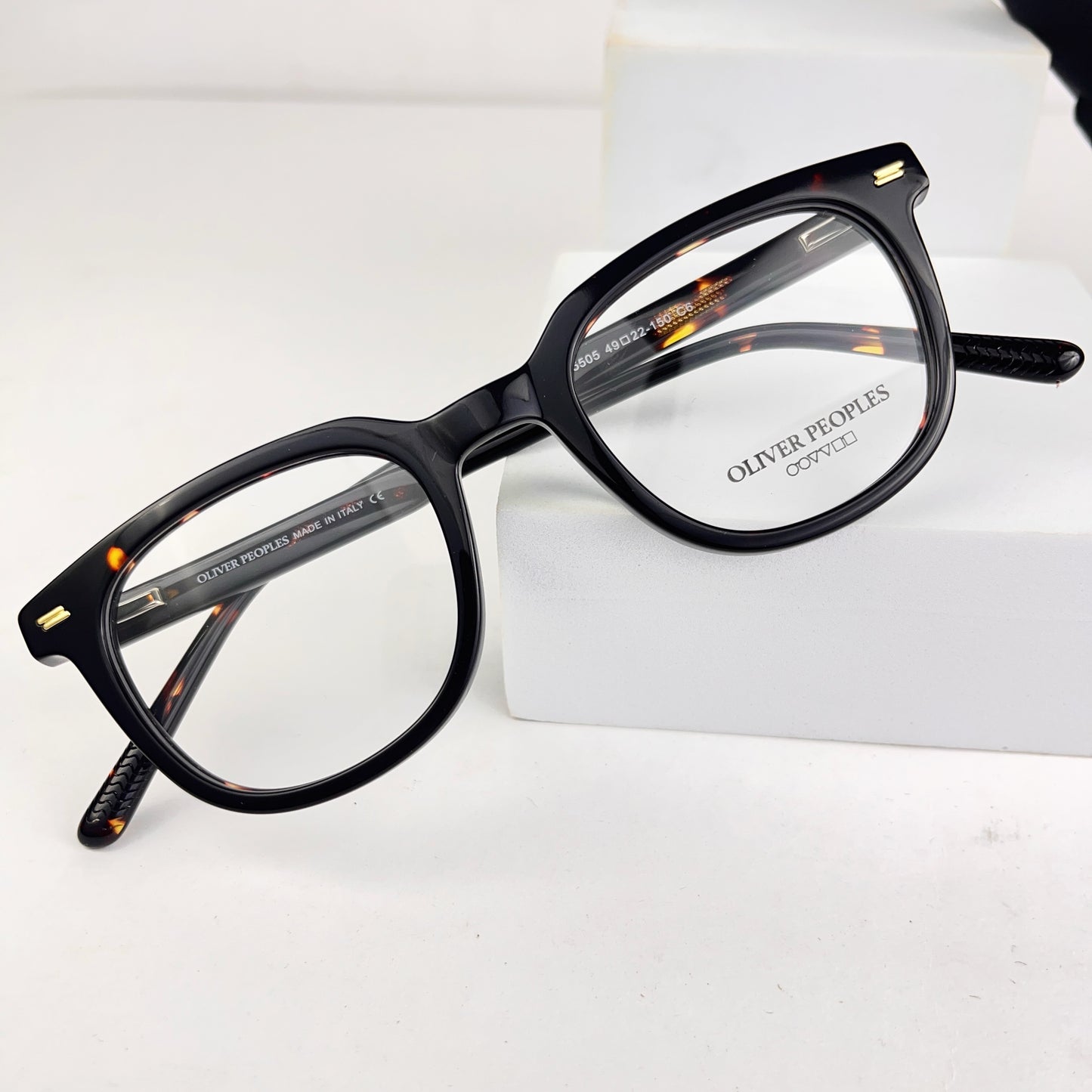 OLIVER PEOPLE EYEWEAR