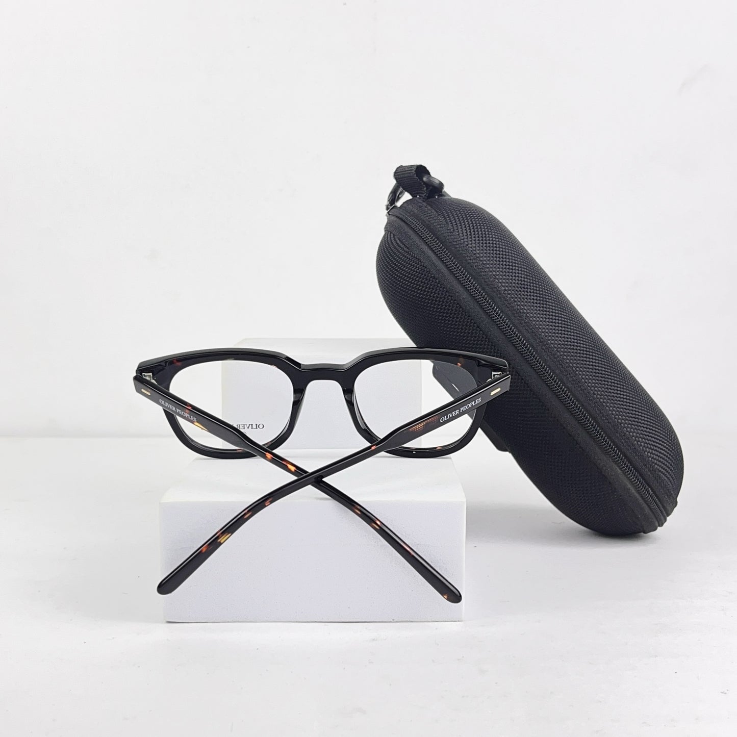 OLIVER PEOPLE EYEWEAR