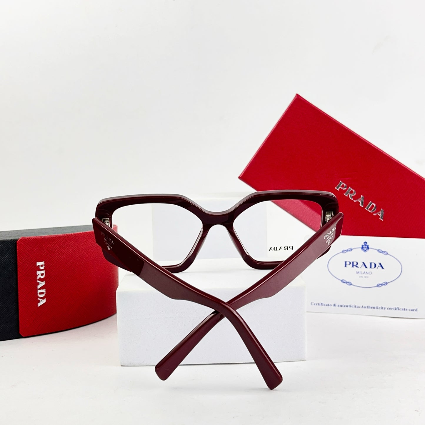 PRADO EYEWEAR 04V