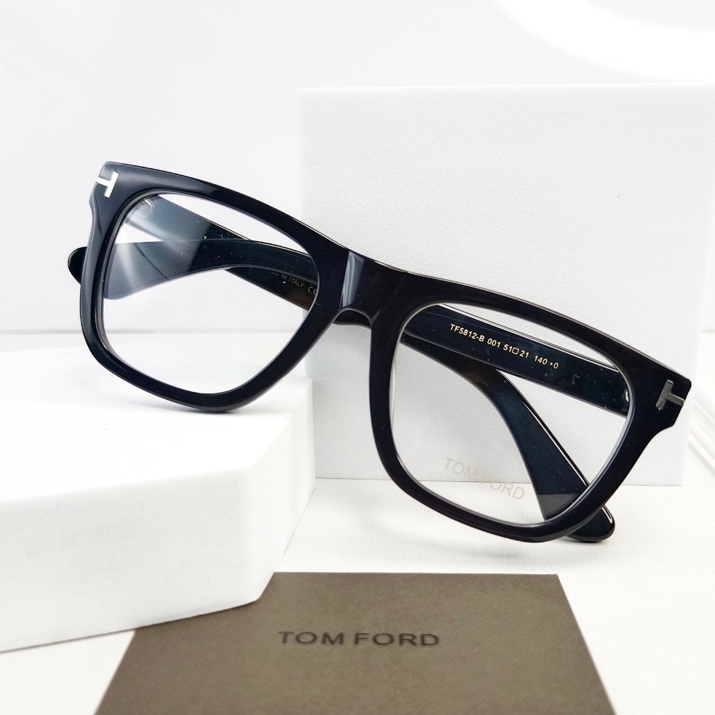 TOMFORD TF5812