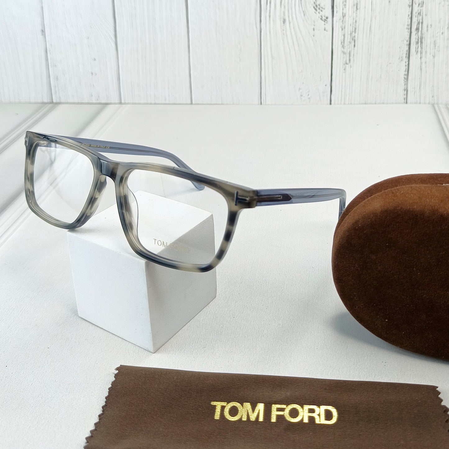 TOMFORD EYEWEAR TF5716