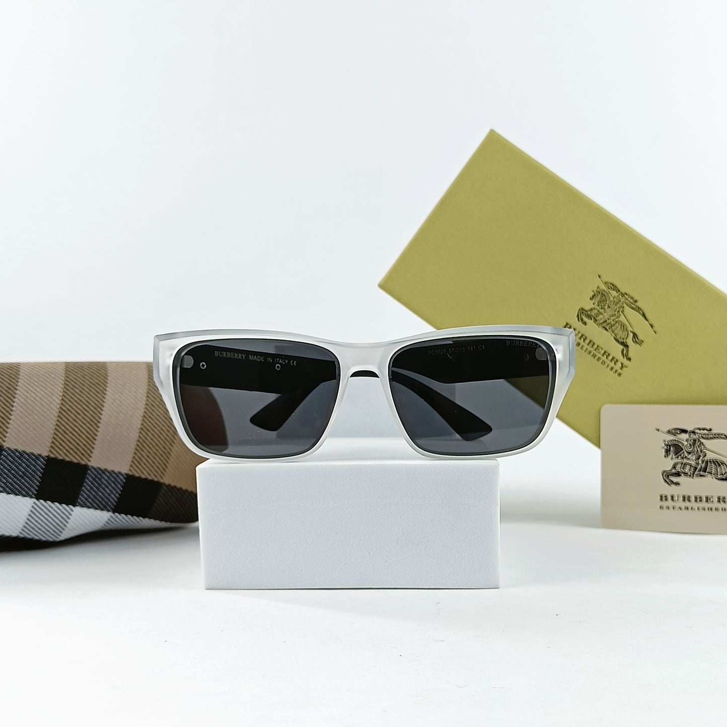 BURBERRY SUNGLASS