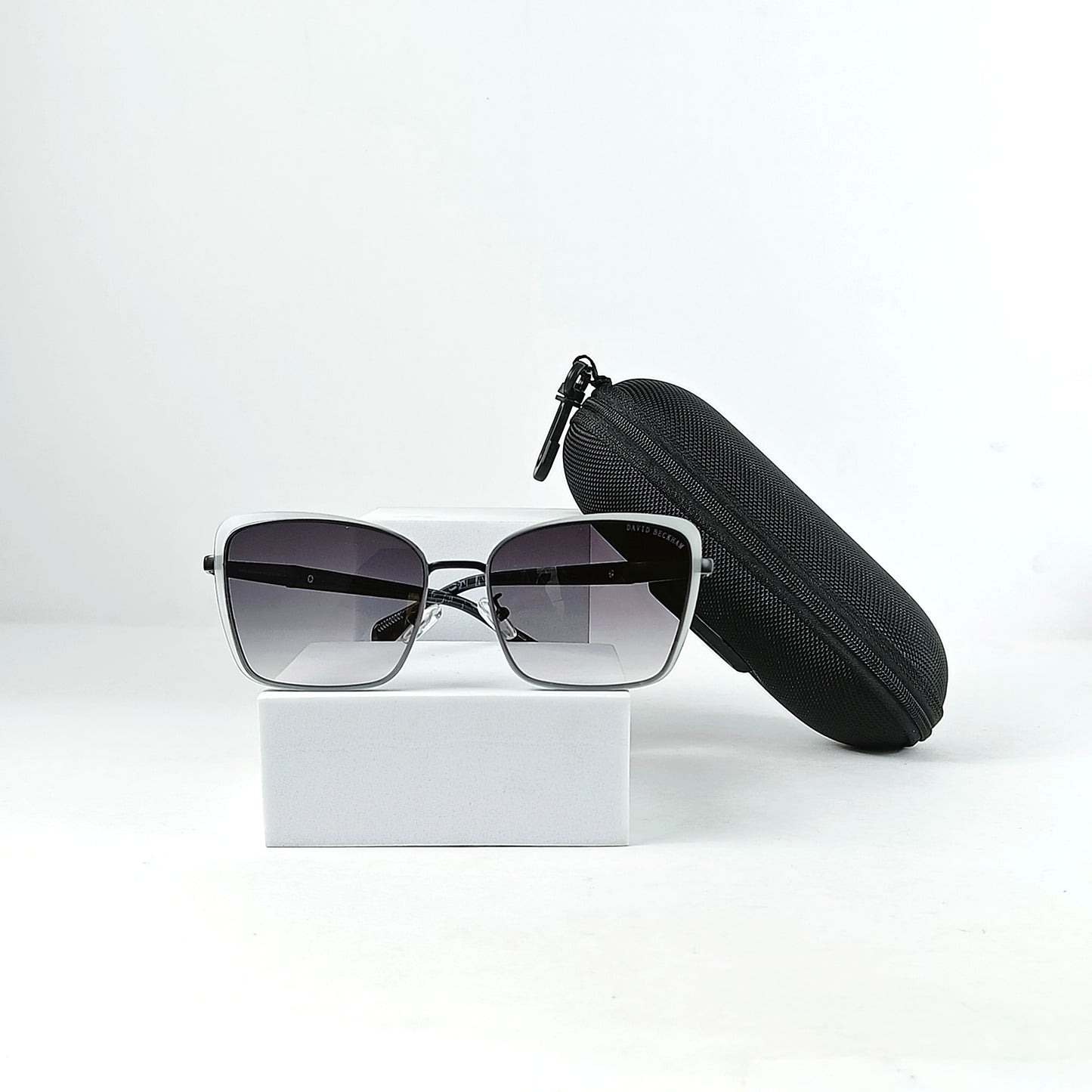 DAVID BEKHAM SUNGLASS