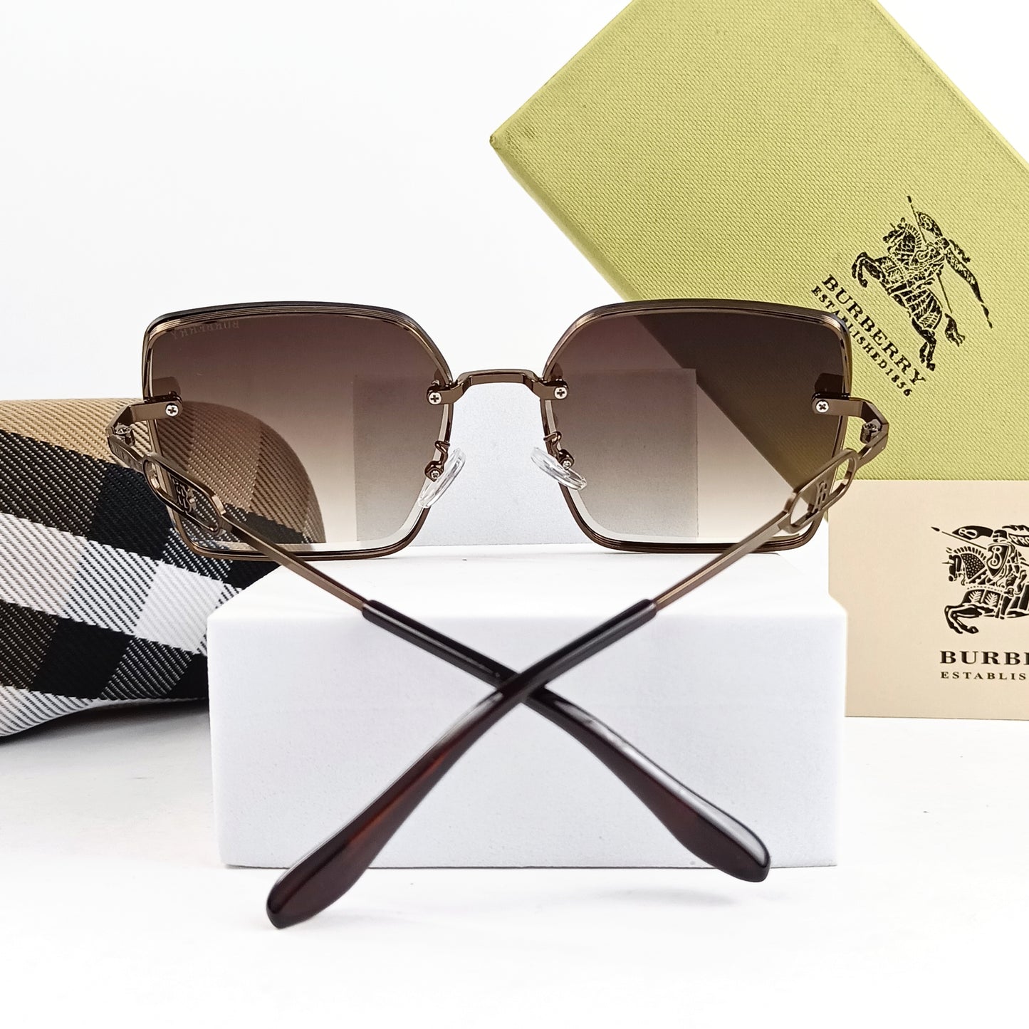 BURBERRY SUNGLASS