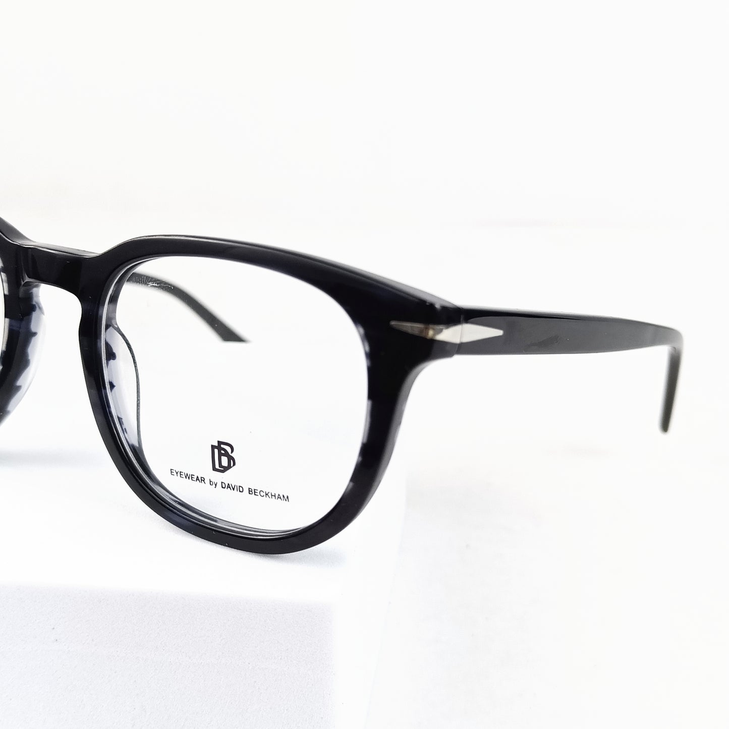 DAVID BEKHAM EYEWEAR