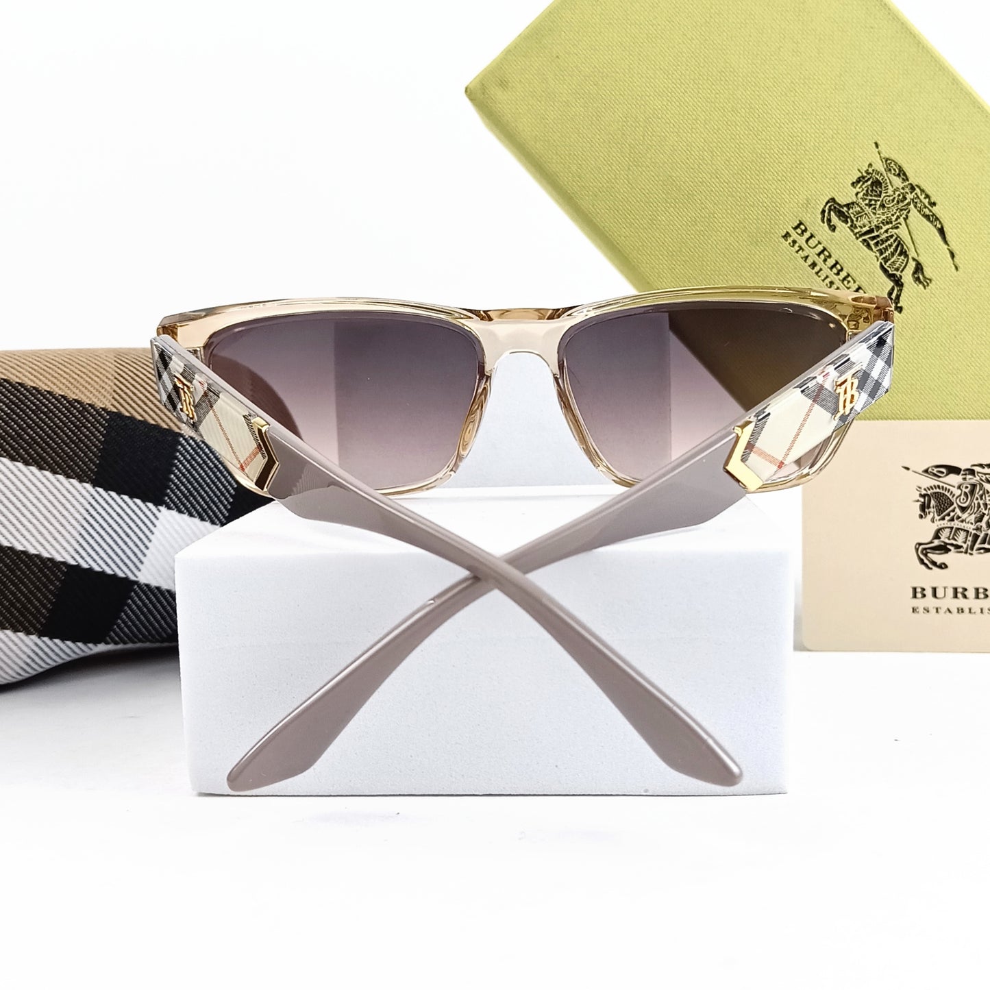 BURBERRY SUNGLASS