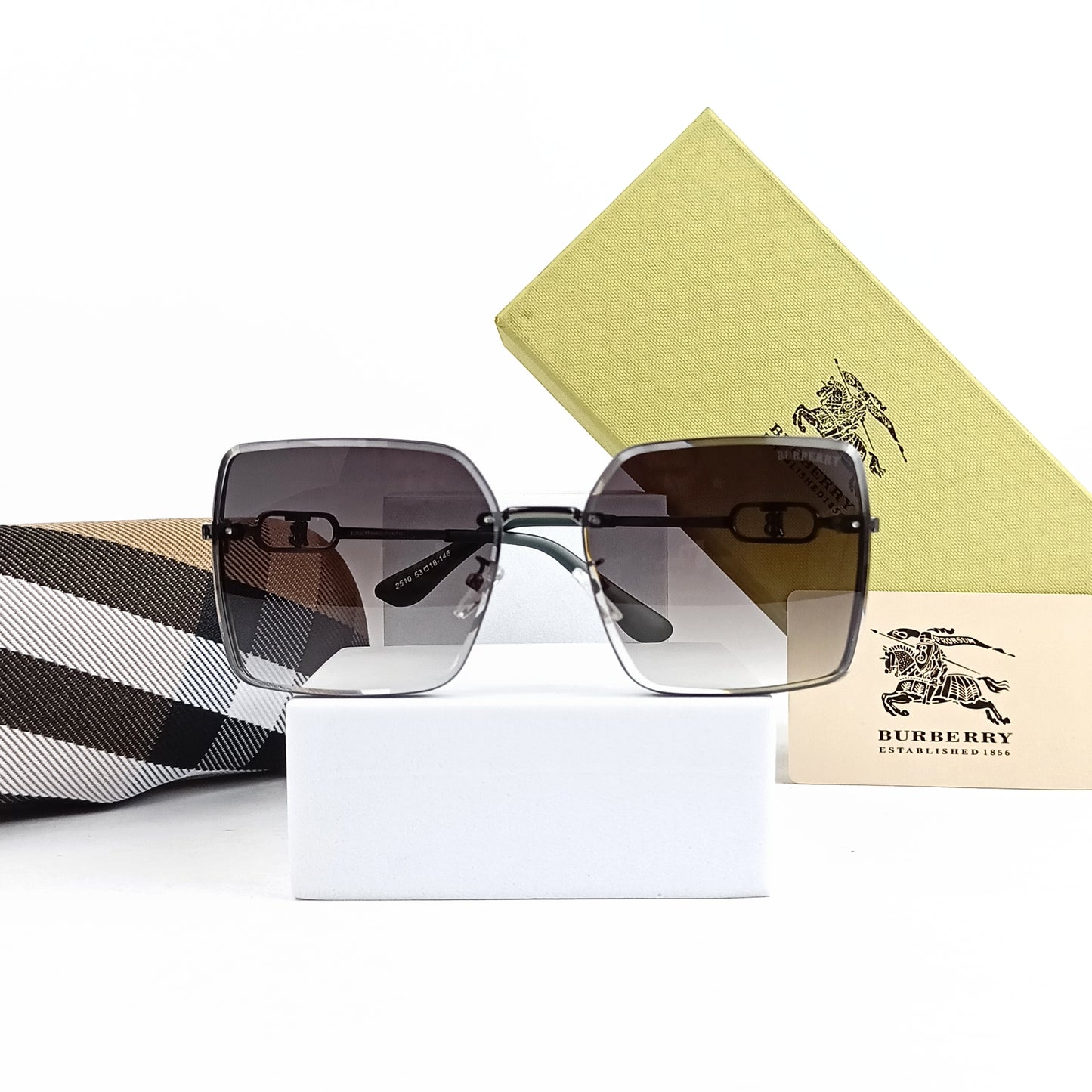 BURBERRY SUNGLASS