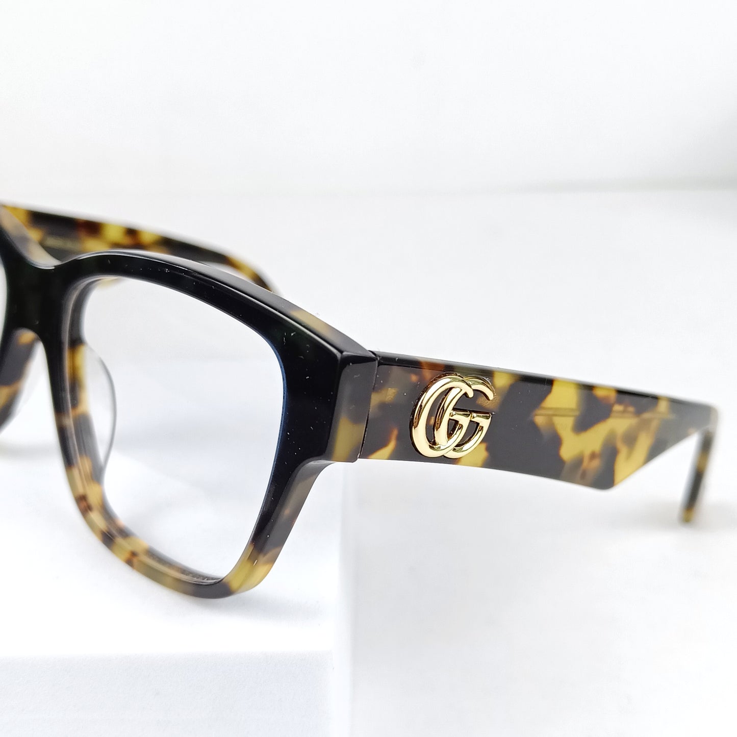 GUCCI EYEWEAR