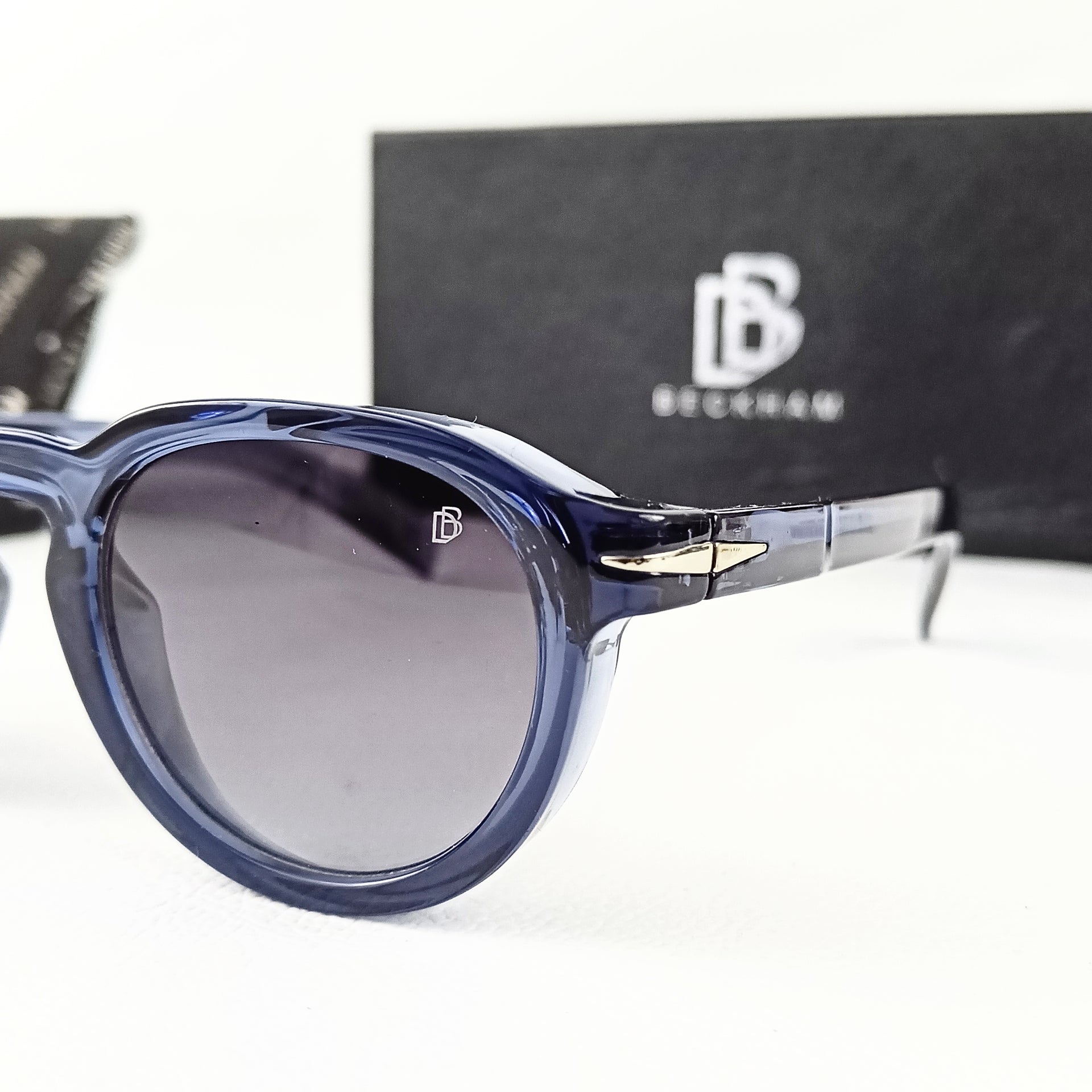 DAVID BEKHAM SUNGLASS