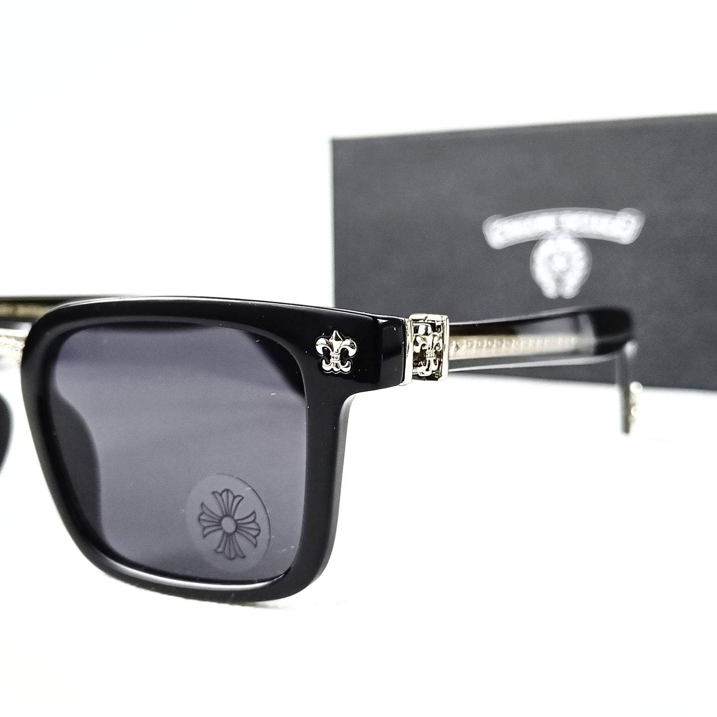 CHROME HEARTS EYEWEAR