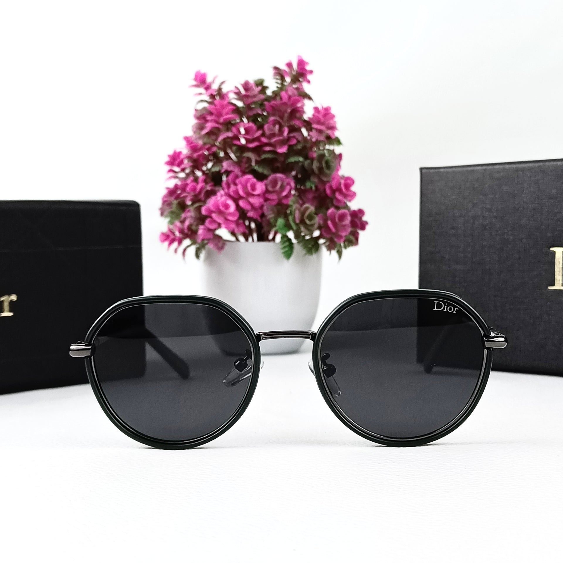 DIOR SUNGLASS