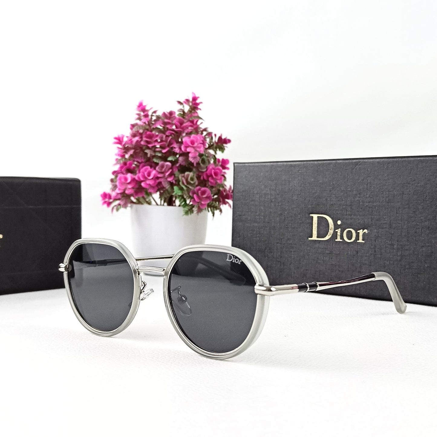 DIOR SUNGLASS