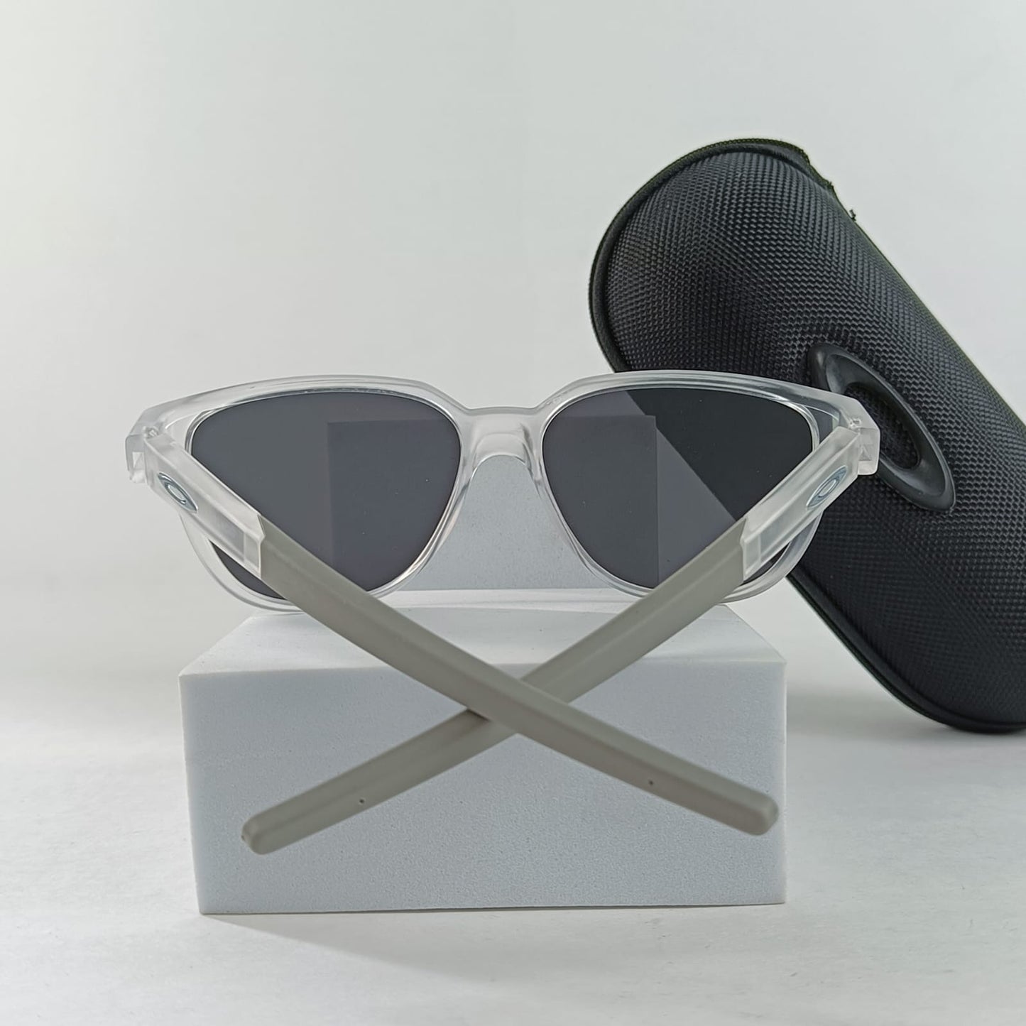 OAKLEY SUNGLASS