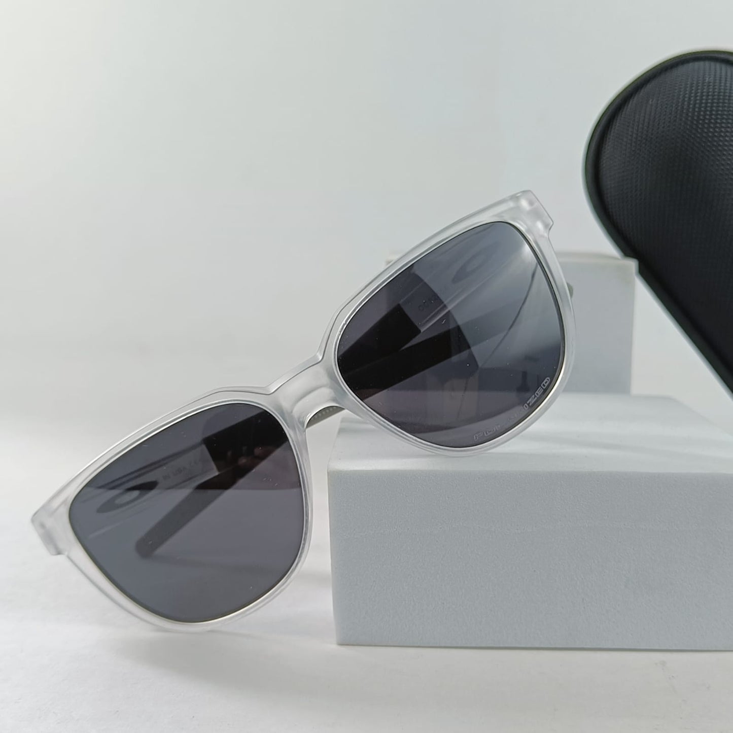 OAKLEY SUNGLASS