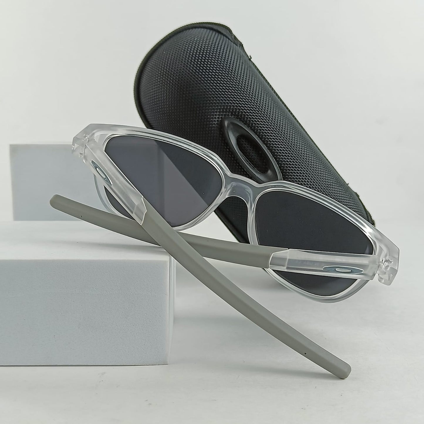 OAKLEY SUNGLASS