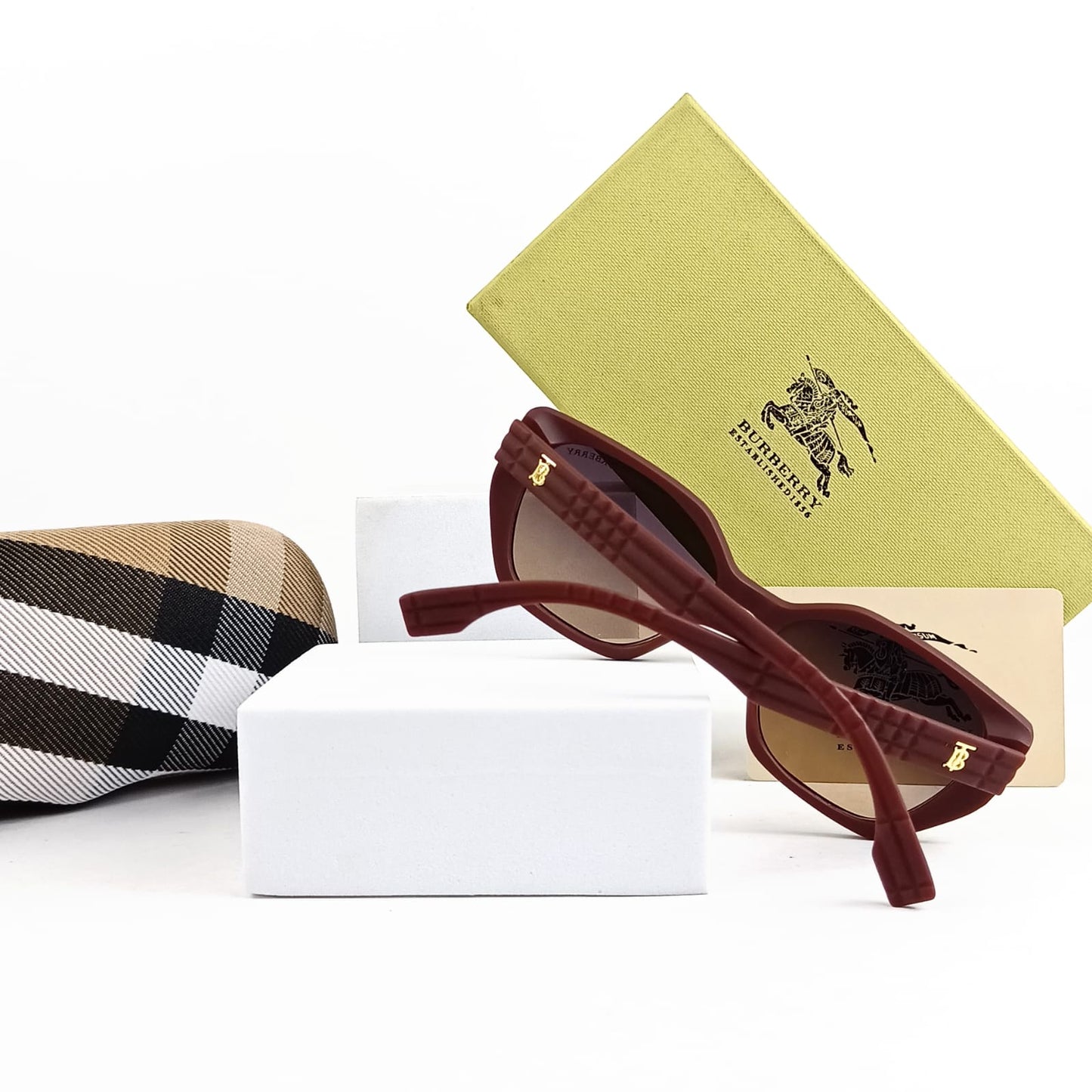 BURBERRY SUNGLASS