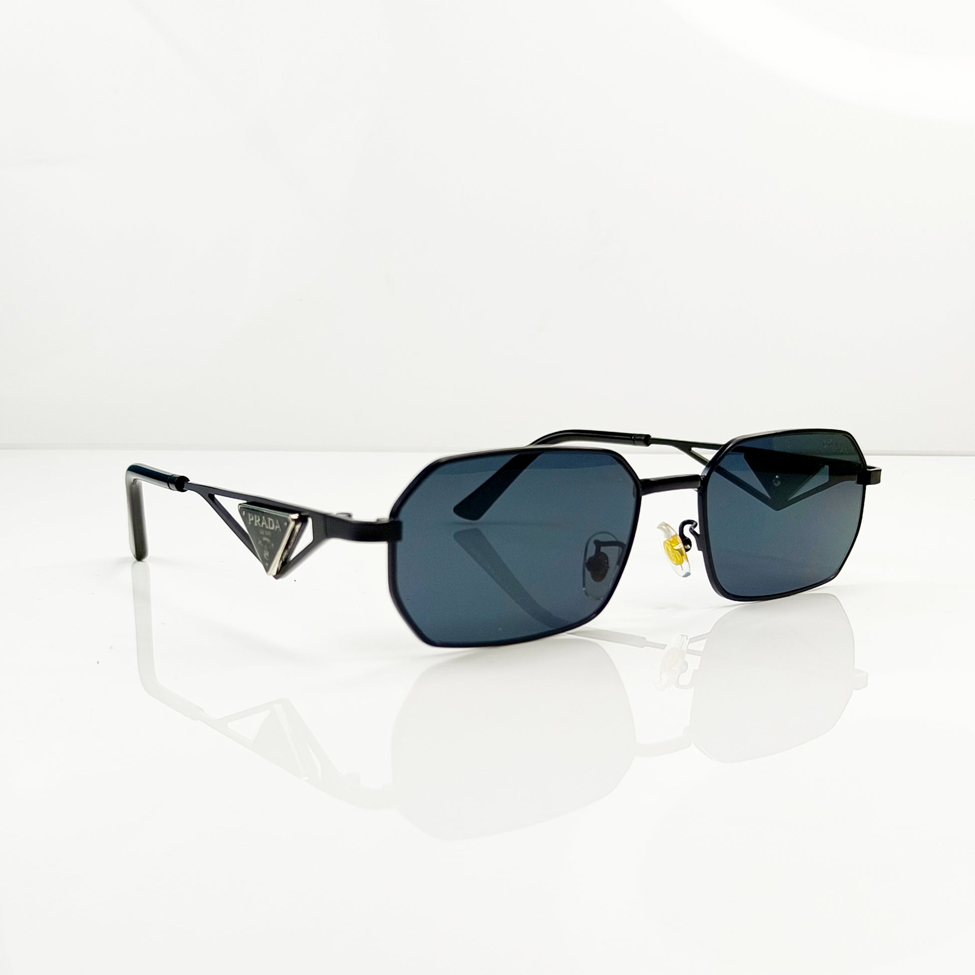 PRADA SUNGLASS