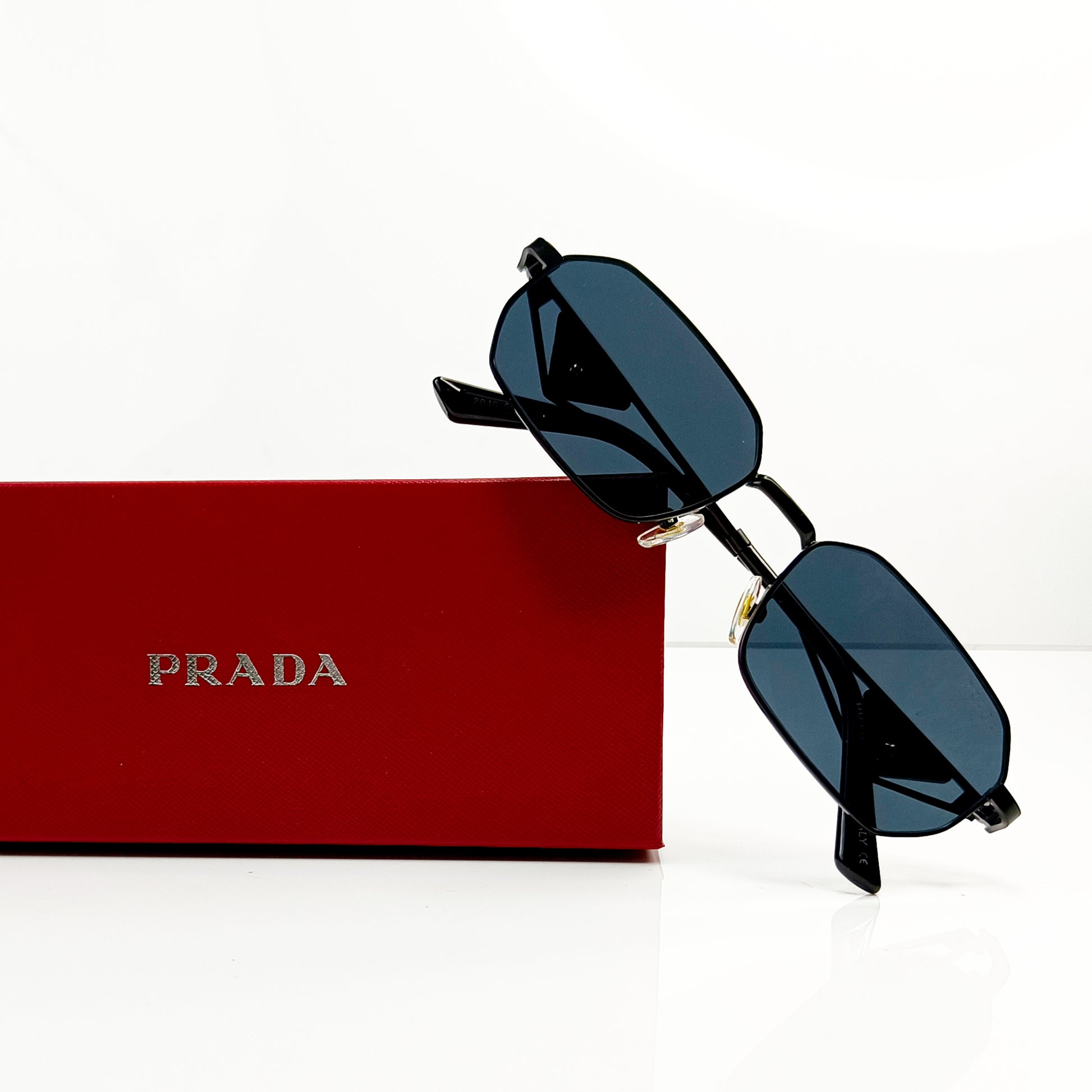 PRADA SUNGLASS